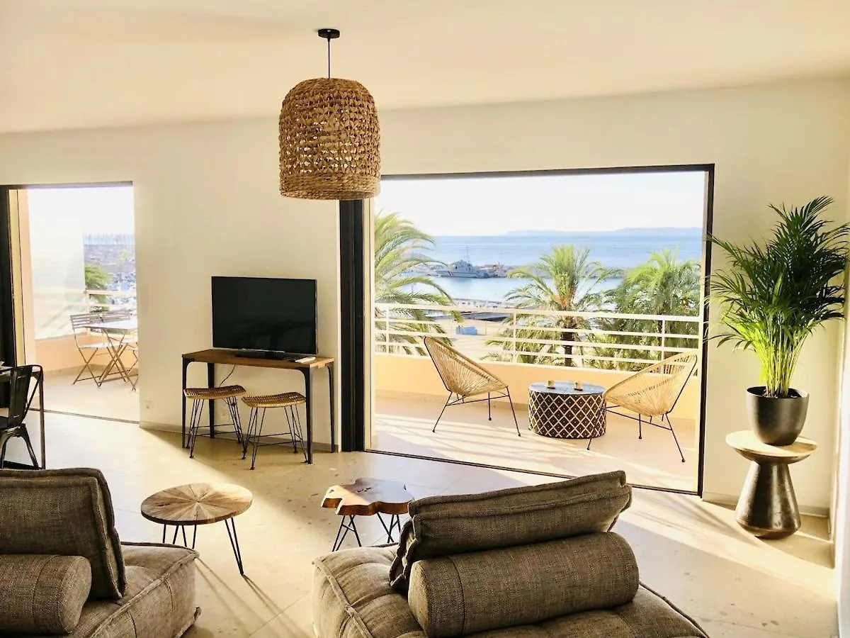 Apartment Appartement T3 Lumineux Traversant Totalement Neuf En Face De La Plage Front De Mer Vue Sur Les Iles Vue Mer Panoramique Assuree Residence De La Plage Centre Ville Du Lavandou 3Eme Etage Avec Ascenseur Appartement T3 Le Lavandou