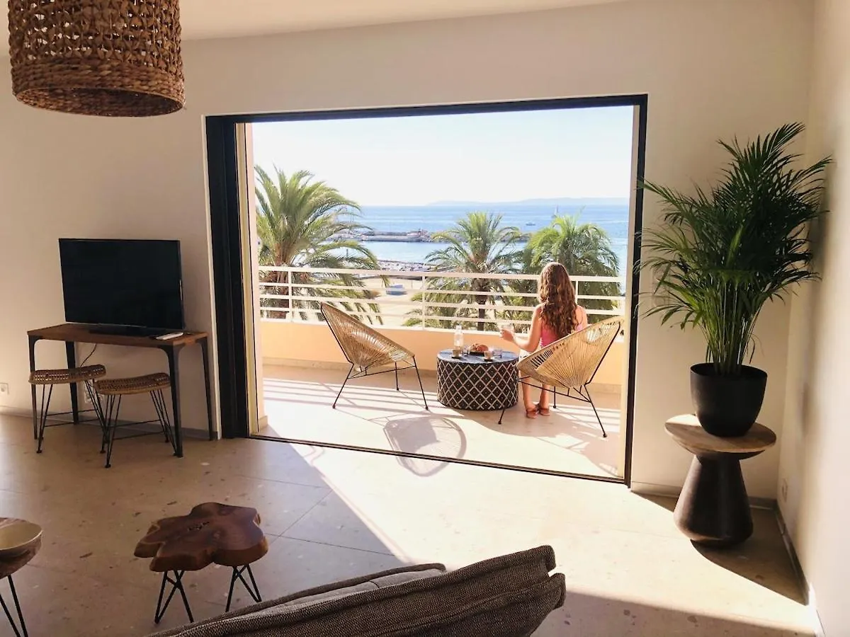 Apartment Appartement T3 Lumineux Traversant Totalement Neuf En Face De La Plage Front De Mer Vue Sur Les Iles Vue Mer Panoramique Assuree Residence De La Plage Centre Ville Du Lavandou 3Eme Etage Avec Ascenseur Appartement T3 Le Lavandou France