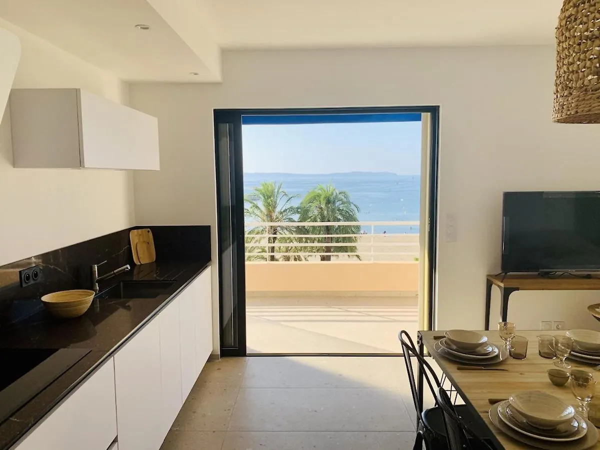 Apartment Appartement T3 Lumineux Traversant Totalement Neuf En Face De La Plage Front De Mer Vue Sur Les Iles Vue Mer Panoramique Assuree Residence De La Plage Centre Ville Du Lavandou 3Eme Etage Avec Ascenseur Appartement T3 Le Lavandou