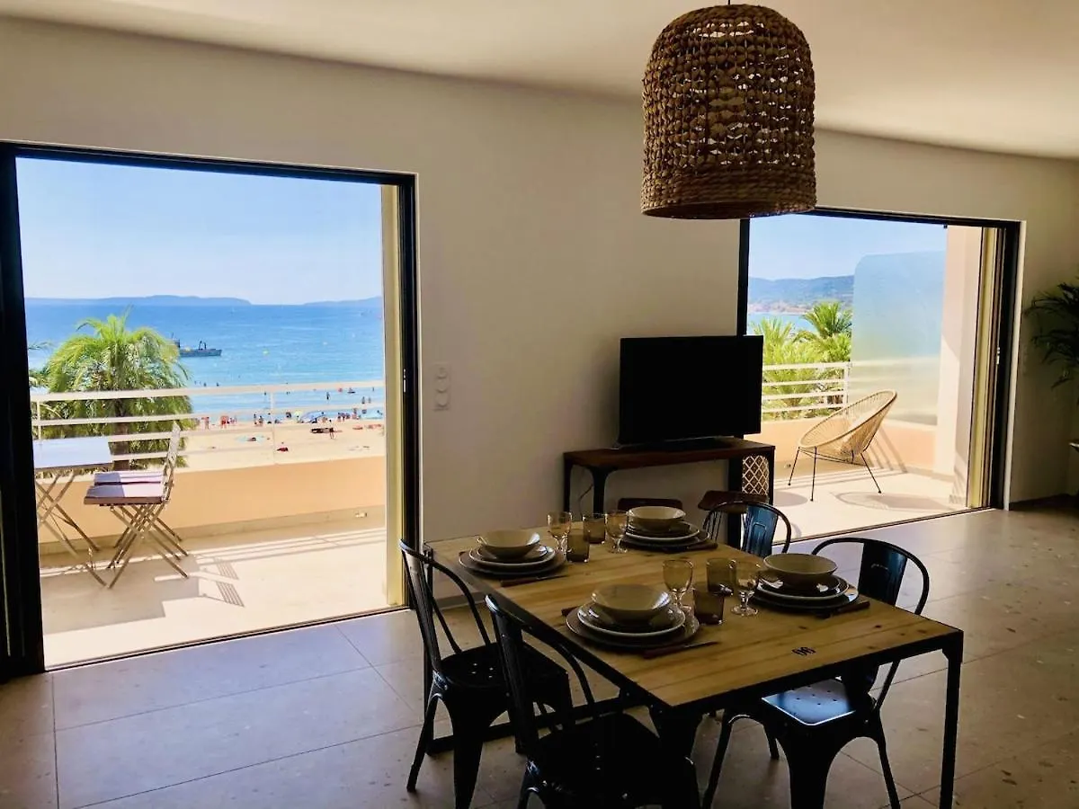 Appartement T3 Lumineux Traversant Totalement Neuf En Face De La Plage Front De Mer Vue Sur Les Iles Vue Mer Panoramique Assuree Residence De La Plage Centre Ville Du Lavandou 3Eme Etage Avec Ascenseur Appartement T3 Le Lavandou Apartment